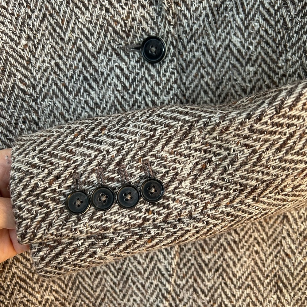 Brooks Brothers Brown and cream herringbone tweed blazer. - Picture 4 of 6
